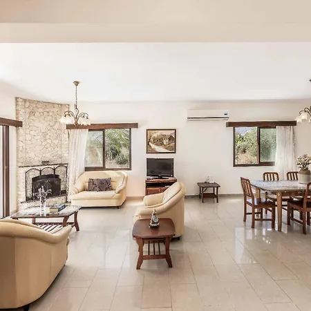 Villa Morpho Peyia