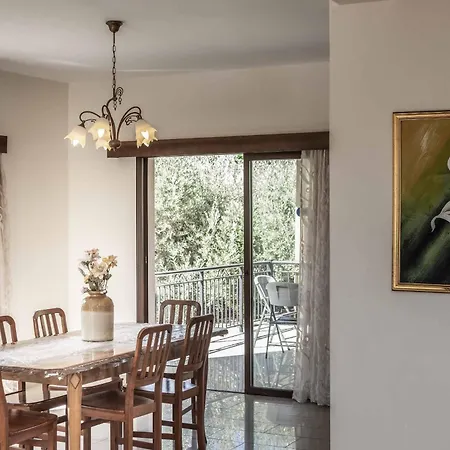 Villa Morpho Peyia