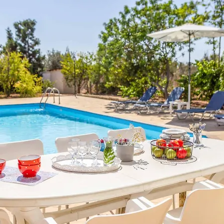Villa Morpho Peyia